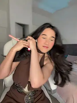 Snapshot of julieta_jhonss chatting on 8, 6, 2026 julieta jhonss online show from 8, 6, 2026