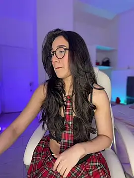 Snapshot of julieta_jhonss chatting on 7, 6, 2026 julieta jhonss online show from 7, 6, 2026