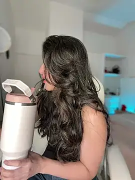 Snapshot of julieta_jhonss chatting on 11, 6, 2026 julieta jhonss online show from 11, 6, 2026