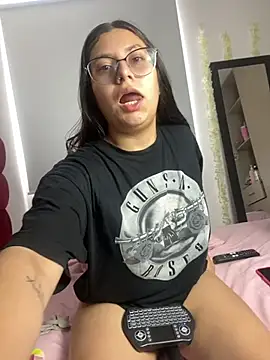 Velma star online show from 5, 7, 2026