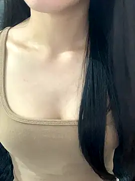 Snapshot of JennyQueen18 chatting on 9, 9, 2025 JennyQueen18 online show from 9, 9, 2025