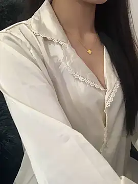 Snapshot of JennyQueen18 chatting on 16, 10, 2025 JennyQueen18 online show from 16, 10, 2025