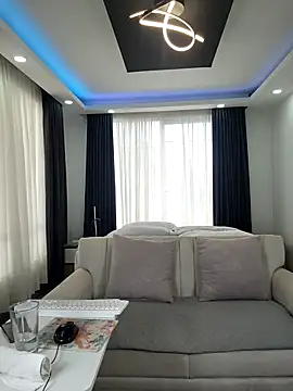 Snapshot of evasweett__ chatting on 7, 5, 2026 evasweett online show from 7, 5, 2026