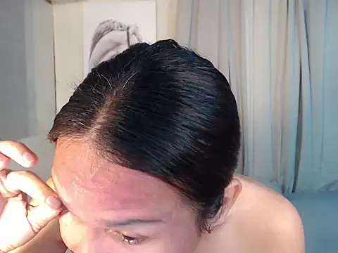 holly bitch online show from 8, 2, 2026