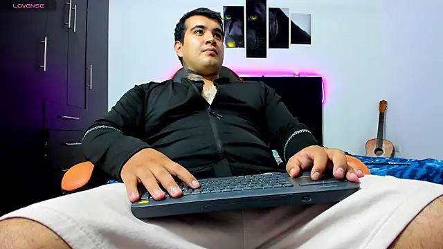Snapshot of thiago__cp01 chatting on 25, 7, 2026 thiago cp01 online show from 25, 7, 2026
