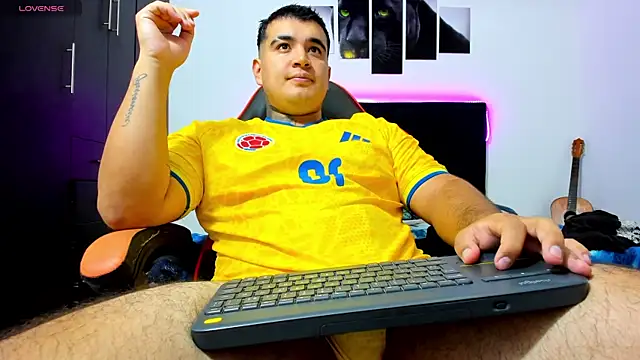 Snapshot of thiago__cp01 chatting on 27, 7, 2026 thiago cp01 online show from 27, 7, 2026