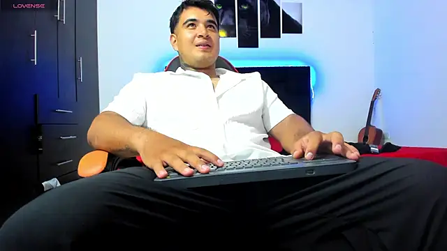 Snapshot of thiago__cp01 chatting on 7, 5, 2026 thiago cp01 online show from 7, 5, 2026