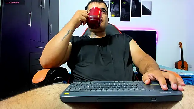 Snapshot of thiago__cp01 chatting on 20, 6, 2026 thiago cp01 online show from 20, 6, 2026