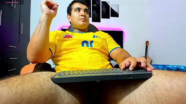 Snapshot of thiago__cp01 chatting on 24, 7, 2026 thiago cp01 online show from 24, 7, 2026