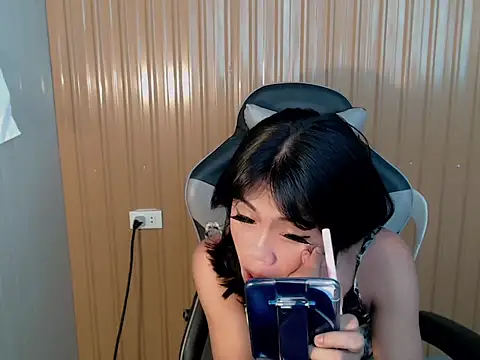 Snapshot of urcurlydiva chatting on 14, 4, 2026 urcurlydiva online show from 14, 4, 2026