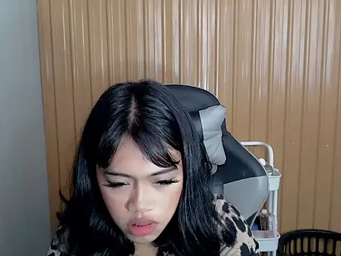 Snapshot of urcurlydiva chatting on 15, 4, 2026 urcurlydiva online show from 15, 4, 2026