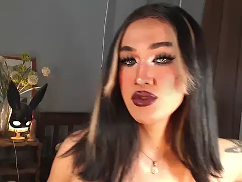Snapshot of AleinaCroft chatting on 9, 10, 2025 AleinaCroft online show from 9, 10, 2025