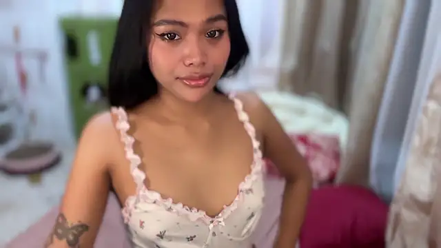 Snapshot of Yourbaby_angelx chatting on 6, 11, 2025 Yourbaby angelx online show from 6, 11, 2025