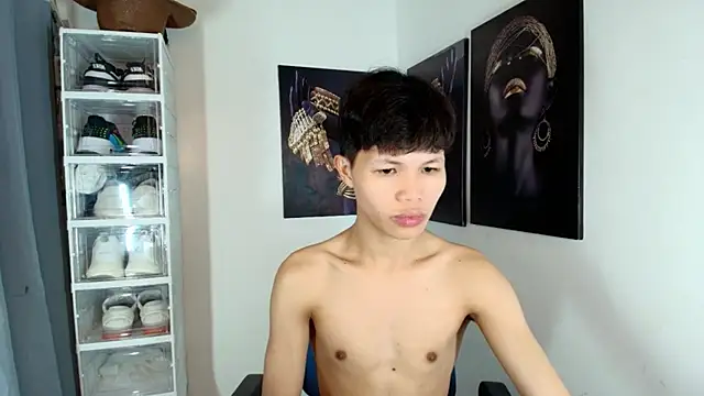 crazyasiantwink online show from 23, 11, 2025