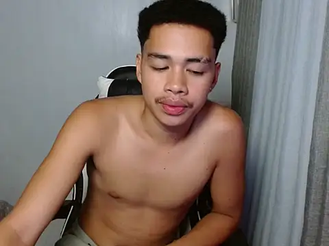 curlyasian njxx online show from 9, 7, 2026