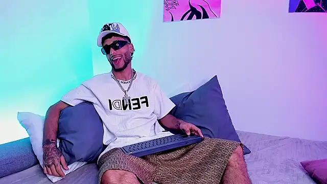Thiagoferreti online show from 16, 7, 2026