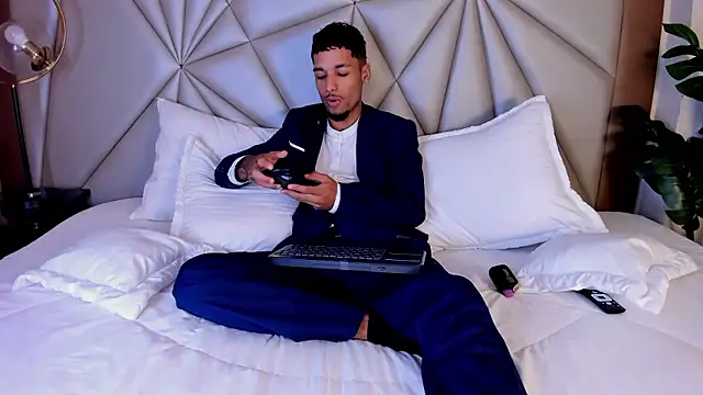 Thiagoferreti online show from 12, 2, 2026