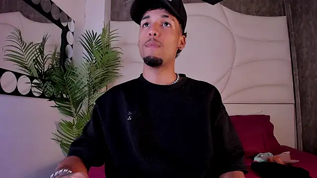 Thiagoferreti online show from 12, 11, 2025