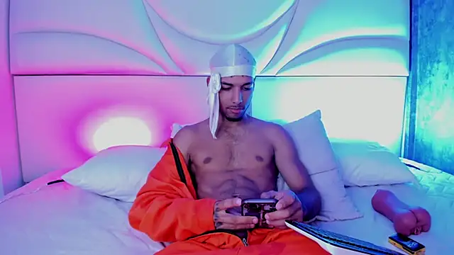 Thiagoferreti online show from 5, 12, 2025