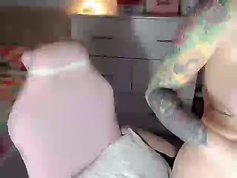 Snapshot of urbaby_monica chatting on 6, 11, 2025 urbaby monica online show from 6, 11, 2025