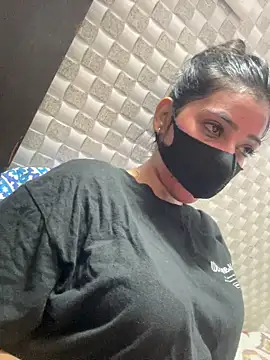 Snapshot of Hot_Jaanvi_ chatting on 29, 6, 2026 Hot Jaanvi online show from 29, 6, 2026