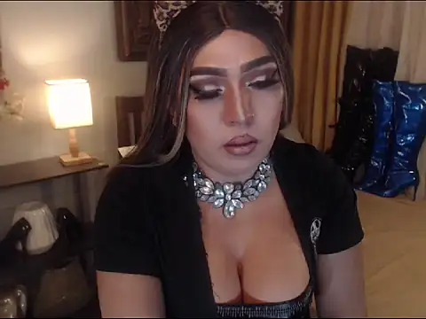 SamanthaAlmazora online show from 13, 11, 2025