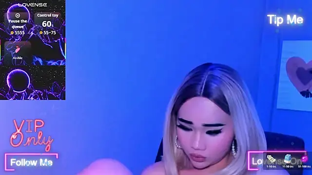 TriciaCumLoader online show from 11, 1, 2026