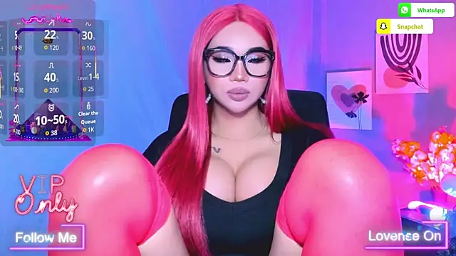 TriciaCumLoader online show from 5, 3, 2026