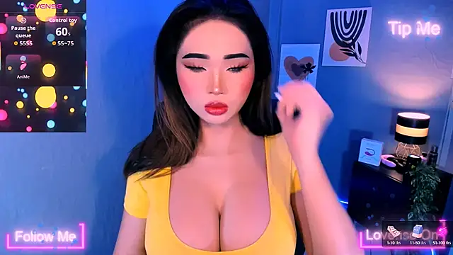 TriciaCumLoader online show from 17, 10, 2025