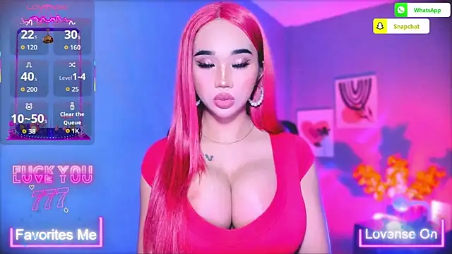 TriciaCumLoader online show from 13, 3, 2026