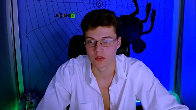 Snapshot of lucas_long_ chatting on 23, 10, 2025 lucas long online show from 23, 10, 2025