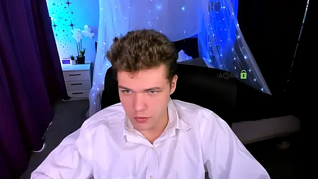 Snapshot of lucas_long_ chatting on 7, 11, 2025 lucas long online show from 7, 11, 2025