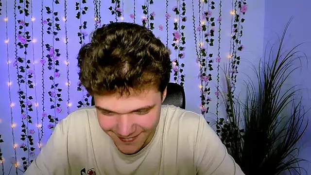 Snapshot of lucas_long_ chatting on 21, 9, 2025 lucas long online show from 21, 9, 2025