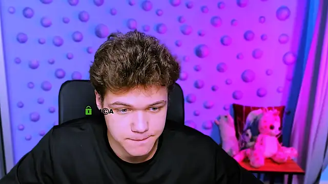 Snapshot of lucas_long_ chatting on 4, 12, 2025 lucas long online show from 4, 12, 2025