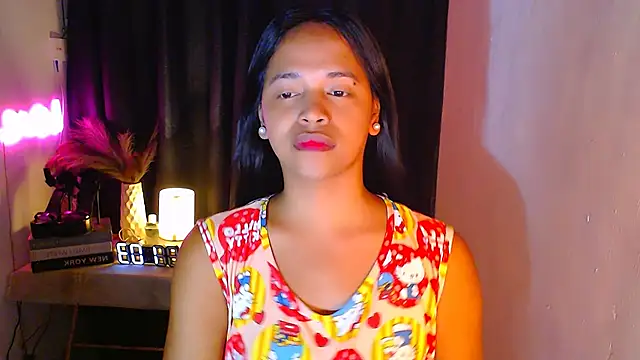 Lorainnelustts online show from 29, 11, 2025