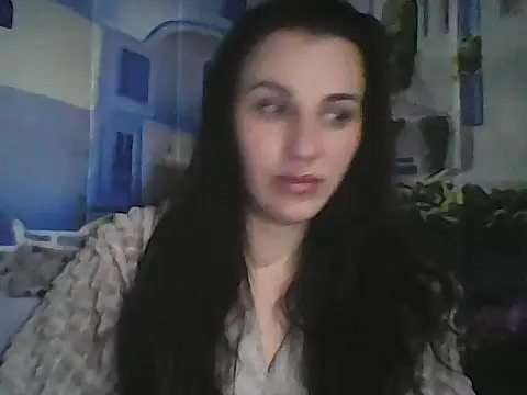 Snapshot of Qinini chatting on 1, 12, 2025 Qinini online show from 1, 12, 2025