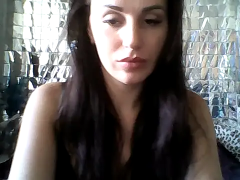 Qinini online show from 9, 9, 2025