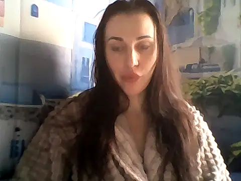 Snapshot of Qinini chatting on 2, 12, 2025 Qinini online show from 2, 12, 2025