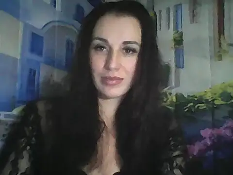 Snapshot of Qinini chatting on 22, 11, 2025 Qinini online show from 22, 11, 2025