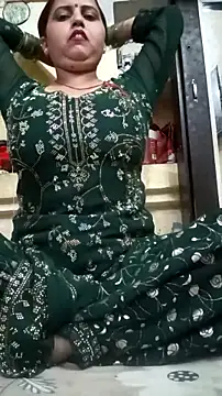 Snapshot of Ritika_ranii chatting on 10, 10, 2025 Ritika ranii online show from 10, 10, 2025