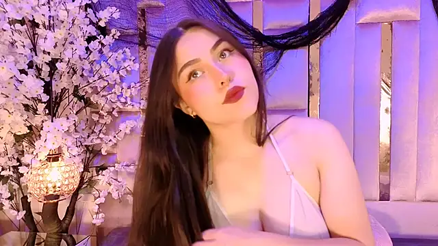 HannaCollins  online show from 13, 11, 2025