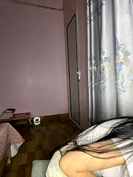 Snapshot of Dau-Tayy chatting on 25, 10, 2025 Dau-Tayy online show from 25, 10, 2025