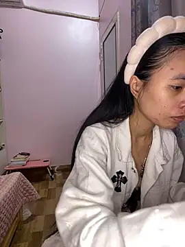 Snapshot of Dau-Tayy chatting on 23, 10, 2025 Dau-Tayy online show from 23, 10, 2025