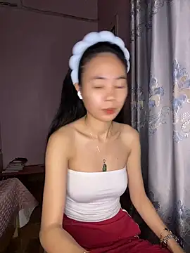 Snapshot of Dau-Tayy chatting on 24, 10, 2025 Dau-Tayy online show from 24, 10, 2025