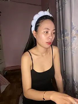 Snapshot of Dau-Tayy chatting on 16, 11, 2025 Dau-Tayy online show from 16, 11, 2025