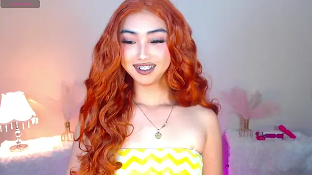 Kiah Wyatt online show from 19, 11, 2025