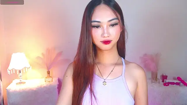 Kiah Wyatt online show from 12, 11, 2025