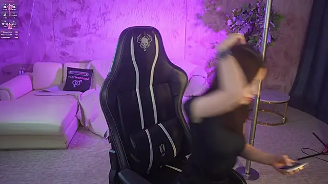 Selena Glow online show from 16, 11, 2025