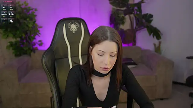 Selena Glow online show from 15, 10, 2025