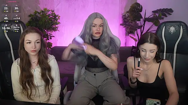 Selena Glow online show from 15, 4, 2026